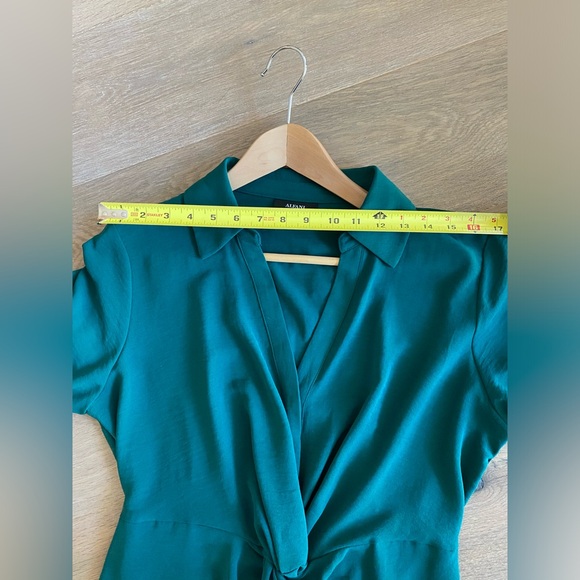 Nice green dress - Picture 5 of 7